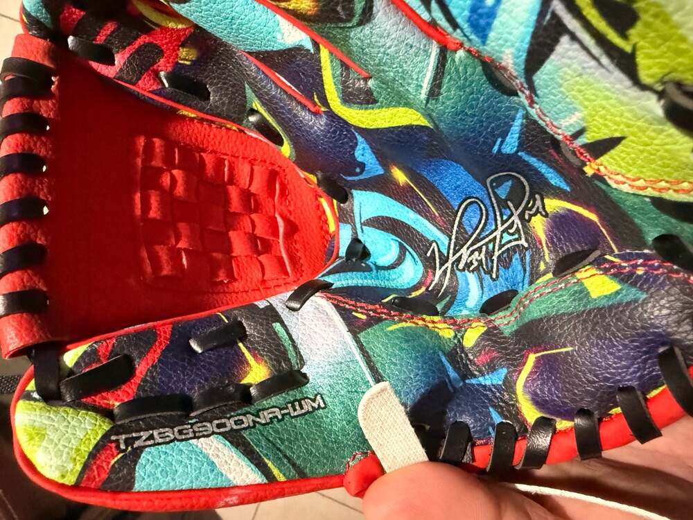 Ortiz 34 2020 Limited Edition Graffiti Baseball Glove TZBG900NR-WM - Picture 7 of 10